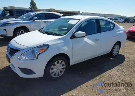 2016 Nissan Versa 1.6 S/1.6 S+/1.6 Sl/1.6 Sv z USA, uszkodzony, nr VIN 3N1CN7AP4GL871874